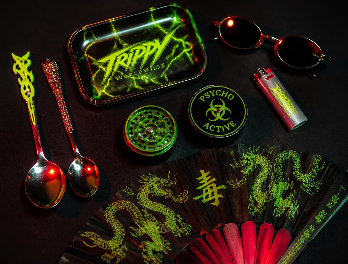Festival spoons, rolling tray, grinder and party accessories